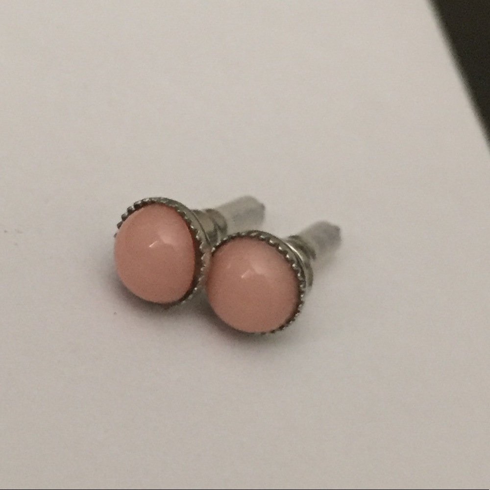 Pink quarts stud earrings
